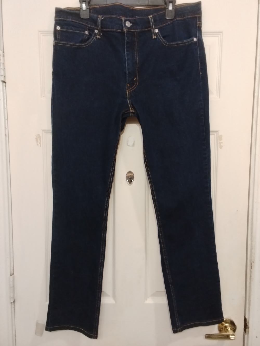 Levi's 511 Men's Slim Fit Low Rise Narrow Leg Dark 38 x 32 Jeans          3910J2